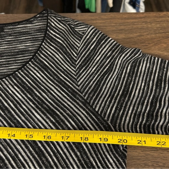 ❤️ White House Black Market Striped Chevron Long Sleeve Stretch Knit Top Small - Picture 9 of 11